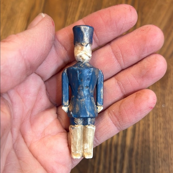 Tim Holtz Blue and Cream Holiday Figurine Set - Picture 5 of 9